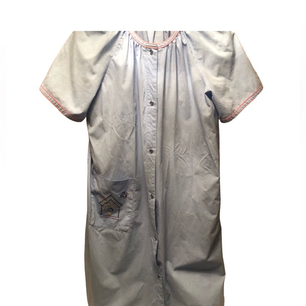 Women’s blue Vanity Fair pearl snap house coat